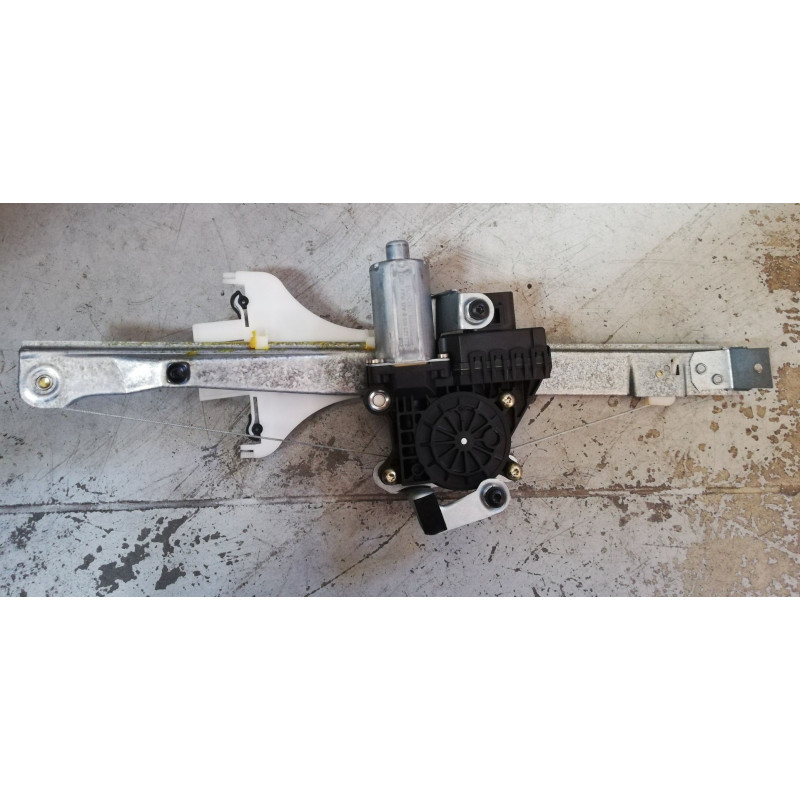 KREMER Alzacristallo Posteriore Meccanico Destro Per Ford Mondeo (11/2000 - 10/2003) - Ricambio Intercambiabile Made In Italy